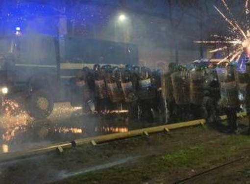 Scontri Askatasuna, obbligo di presentazione quotidiana alla polizia giudiziaria per due arrestati