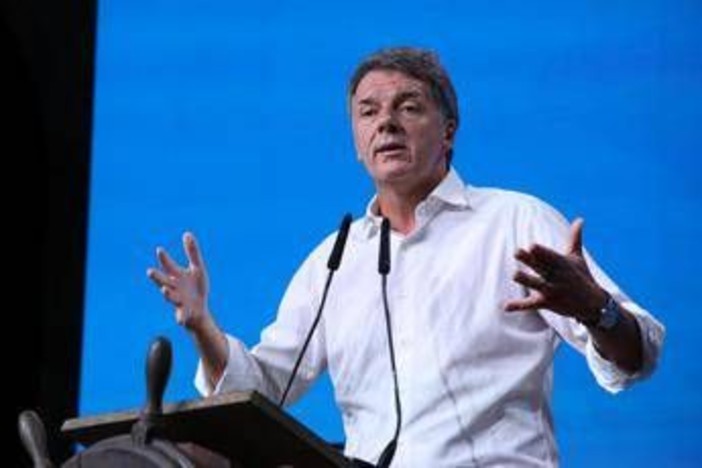 Renzi, il messaggio al campo largo: "Uniti o Meloni si prende tutto e va al Colle"