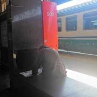 Choc a Roma, lite tra clochard: cosparge il rivale di alcol e gli dà fuoco Choc a Roma, lite tra clochard: cosparge il rivale di alcol e gli dà fuoco