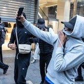 Guerriglia a Milano, chi sono i ragazzi della generazione Selfie: TikTok, rabbia e voglia di apparire