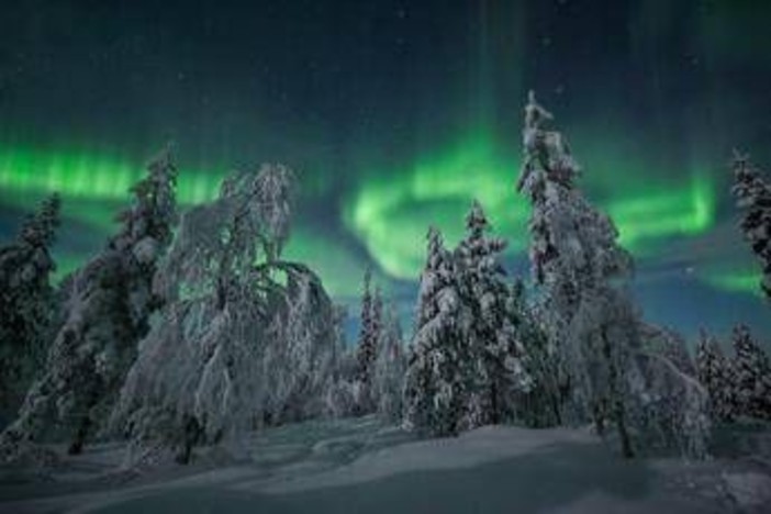 Lorenzo Mirandola, il cacciatore di aurora boreale si racconta in 'Quando il cielo si accende'