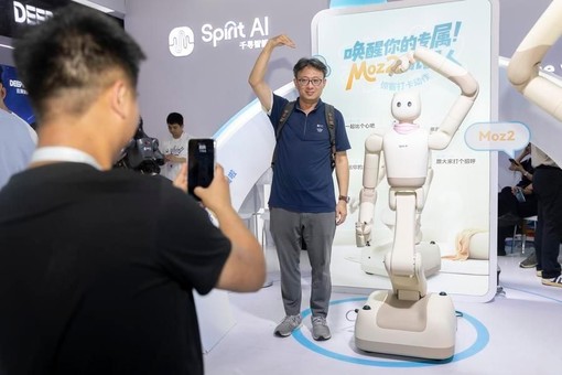 Robot, IA e farmaci innovativi trainano l’export della Cina Robot, IA e farmaci innovativi trainano l’export della Cina