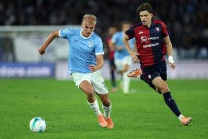 Lazio-Cagliari 2-0, gol di Isaksen e Zaccagni