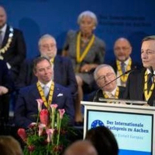 Draghi, il 'federalismo pragmatico' e la scossa ai leader Ue: "Serve coraggio" Draghi, il 'federalismo pragmatico' e la scossa ai leader Ue: "Serve coraggio"