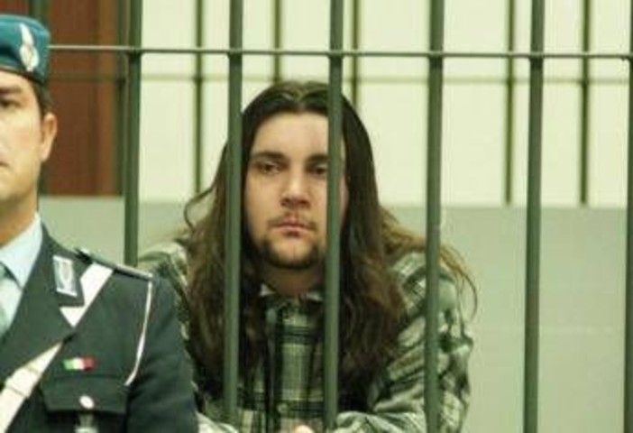 Sterminò la famiglia, la lettera di Del Grande: &quot;Evaso perché trattato peggio di un detenuto&quot;