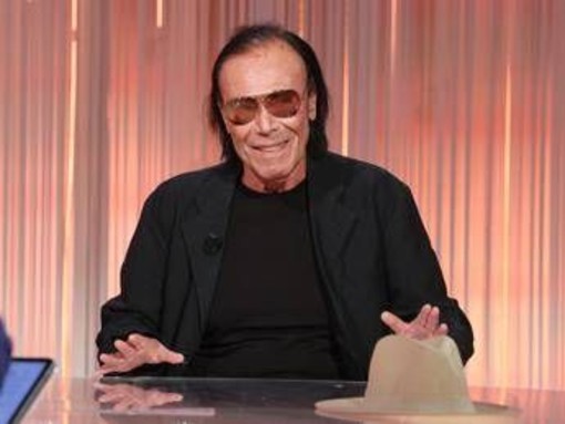 Antonello Venditti, l'omaggio a Mara Venier: &quot;Sei strana per questo mondo&quot;