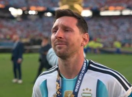 Messi in lacrime, l''adios' commosso di Adani dopo la finale dei Mondiali Messi in lacrime, l''adios' commosso di Adani dopo la finale dei Mondiali