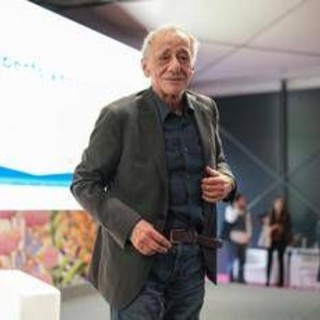 Roberto Vecchioni, concerto annullato a Salerno per "motivi di salute"