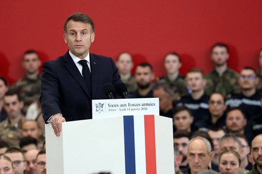 Groenlandia, Macron risponde a Trump “Minacce dazi inaccettabili”