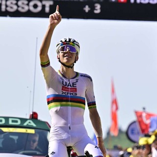 Tappa e maglia gialla per Pogacar al Tour “Dedicato a Privitera”
