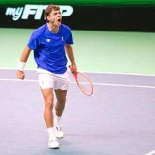 Cobolli e l'emozionante dedica a Bove dopo la vittoria in Coppa Davis - Il video Cobolli e l'emozionante dedica a Bove dopo la vittoria in Coppa Davis - Il video