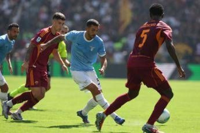 Roma-Lazio fa slittare la finale degli Internazionali? L'ultima proposta di Serie A e prefettura Roma-Lazio fa slittare la finale degli Internazionali? L'ultima proposta di Serie A e prefettura