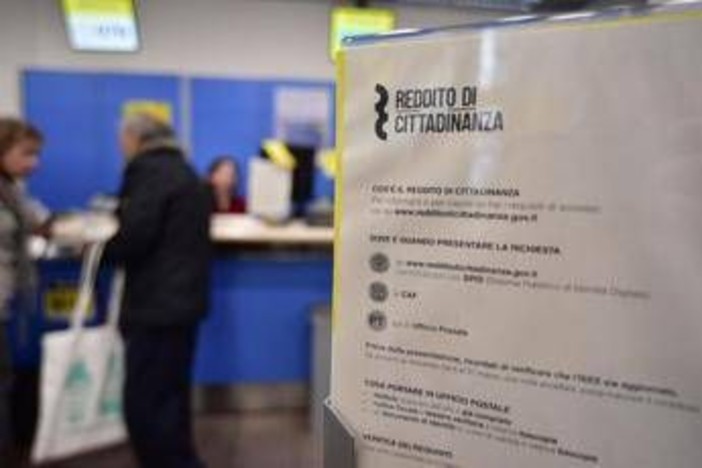 Extracomunitario percepì Rdc senza diritto, giudice lo assolve: "Colpa del Caf"
