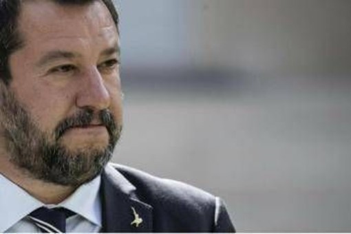 Lega, il vecchio Carroccio 'bussa' alla porta di Salvini: quel simbolo registrato in Belgio nel 2020