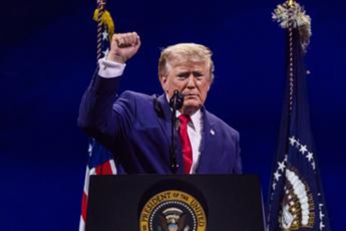 4 luglio, Trump: "Il sogno americano è tornato, non saremo mai un Paese comunista"