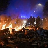 Francia, iniziano coprifuochi 'parziali' e 'localizzati': le misure per contrastare le violenze