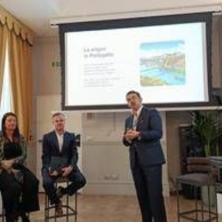 Credito, Dr. Finanza apre in Italia Credito, Dr. Finanza apre in Italia