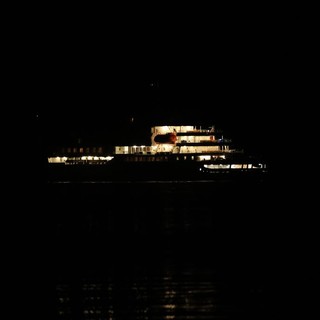 Hantavirus, nave da crociera Mv Hondius entra in porto a Tenerife