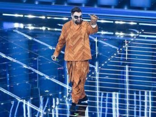 Sanremo 2026, Dargen D'Amico chi è: in gara con il brano 'Ai ai' Sanremo 2026, Dargen D'Amico chi è: in gara con il brano 'Ai ai'