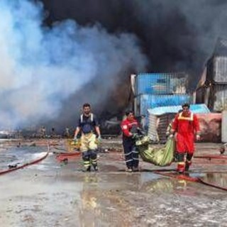 Iran, esplosione porto di Bandar Abbas: bilancio sale a 28 morti