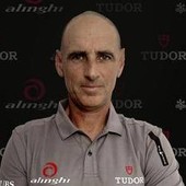 America's Cup, il timoniere Bruni lascia Luna Rossa ed entra nel Team Alinghi America's Cup, il timoniere Bruni lascia Luna Rossa ed entra nel Team Alinghi