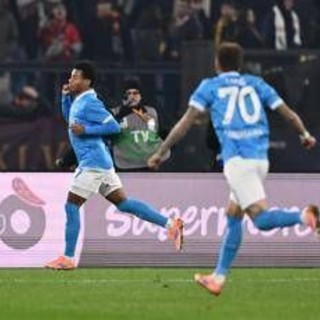 Roma-Napoli 0-1, Conte sorpassa con Neres e si prende il primo posto Roma-Napoli 0-1, Conte sorpassa con Neres e si prende il primo posto