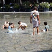 Caldo record, fino a domani 25 città da bollino rosso: quando arriva la svolta