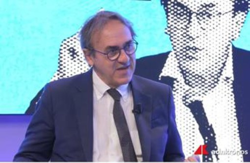 Bonelli ad AdnTalks: "No a primarie". A Renzi dice: "No a voti di chi mi detesta" Bonelli ad AdnTalks: "No a primarie". A Renzi dice: "No a voti di chi mi detesta"