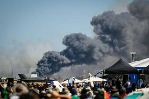 Atene, aereo militare precipita poco dopo decollo durante air show
