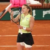 Non poteva pagare l'hotel, oggi può vincere il Roland Garros: chi è Chwalinska, finalista a sorpresa Non poteva pagare l'hotel, oggi può vincere il Roland Garros: chi è Chwalinska, finalista a sorpresa