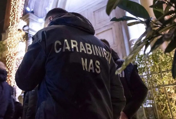 Violenze e abusi su anziane in Rsa nel milanese, interdetti 3 operatori