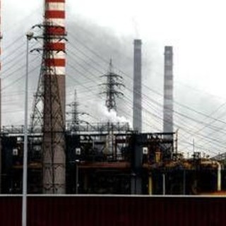 Ex Ilva, licenziamenti sospesi fino a sentenza: governo apre a partecipazione pubblica