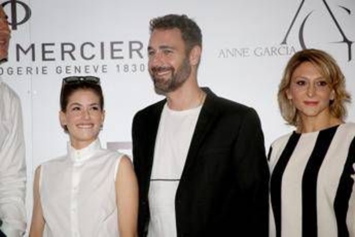 'Torno indietro e cambio vita', con Bova e Memphis: stasera su Rai1
