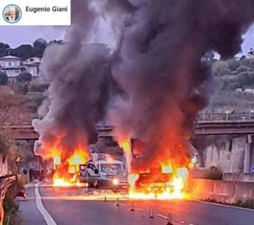 Livorno, assalto a portavalori con soldi pensioni sull'Aurelia: spari e mezzi a fuoco