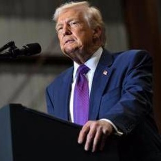 Iran, Trump pensa a 'mini attacco': il piano Usa per spingere Teheran all'accordo Iran, Trump pensa a 'mini attacco': il piano Usa per spingere Teheran all'accordo