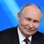 Putin: "Russia non attaccherà nessuno ma si difenderà anche con armi nucleari"