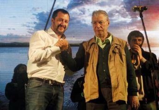 La Lega annulla tutti gli eventi, Salvini: "Giornata dedicata a Umberto Bossi"