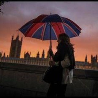 "Fingete di essere gay per avere asilo", svelata la truffa in Gran Bretagna "Fingete di essere gay per avere asilo", svelata la truffa in Gran Bretagna