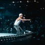 Ultimo e il concerto dei record, la favola è realtà: "Siamo nella storia" Ultimo e il concerto dei record, la favola è realtà: "Siamo nella storia"