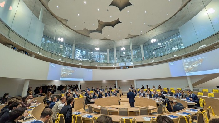 Osservatorio Blue Economy, Italia strategica nel Mediterraneo Osservatorio Blue Economy, Italia strategica nel Mediterraneo