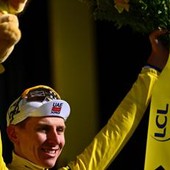 Tour de France, tutti i corridori in gara sottoposti a controllo antidoping lunedì scorso Tour de France, tutti i corridori in gara sottoposti a controllo antidoping lunedì scorso