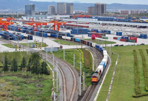 Treni merci tra Cina ed Europa, quasi 120.000 viaggi Treni merci tra Cina ed Europa, quasi 120.000 viaggi