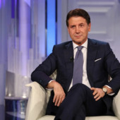Conte “Attacco al Colle scomposto, per non parlare di economia”