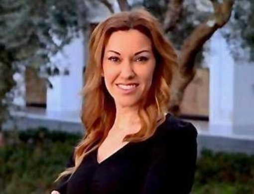 "Non guardate l'eclissi, io ho perso la vista", il messaggio dell'ex deputata spagnola "Non guardate l'eclissi, io ho perso la vista", il messaggio dell'ex deputata spagnola