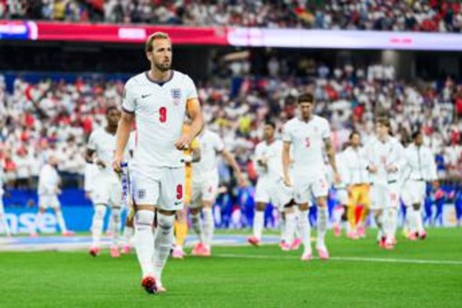Mondiali, caos in Inghilterra-Croazia: Kane sbaglia rigore, poi ripete e segna. Cos'è successo