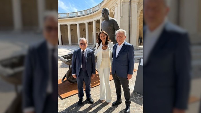 Inaugurata a L’Aquila l’opera site specific di Ai Weiwei donata alla città Inaugurata a L’Aquila l’opera site specific di Ai Weiwei donata alla città