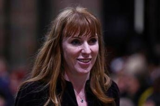 Scandalo casa nel Regno Unito, si dimette la vice premier Rayner