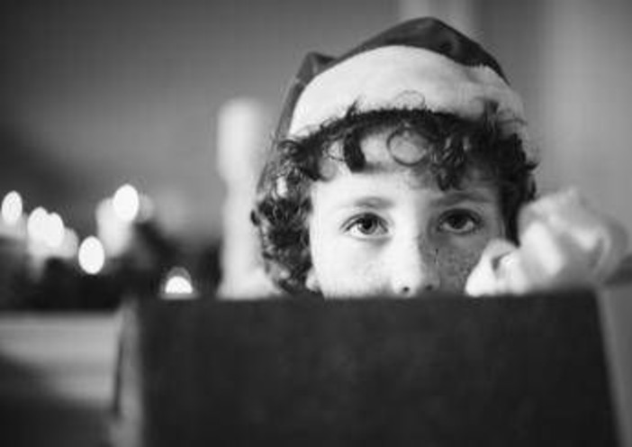 Natale, doni ai bimbi a mezzanotte? La pediatra: "Meglio scartarli il mattino dopo, ecco perché" Natale, doni ai bimbi a mezzanotte? La pediatra: "Meglio scartarli il mattino dopo, ecco perché"