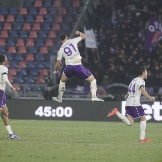 La Fiorentina sbanca Bologna, 2-1 nel ricordo di Commisso