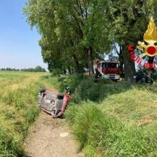 Scontro tra auto e ambulanza nel Lodigiano, 8 feriti: grave bimbo di tre anni